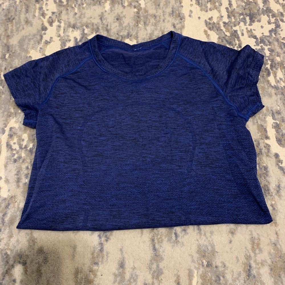 Lululemon workout top